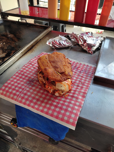 Foto del negocio en Google Maps · +58 BURGER